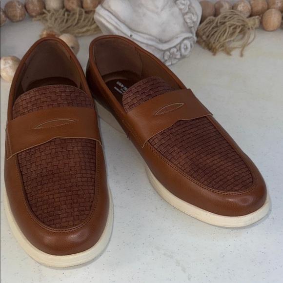 Van Heusen Men's Tan Woven Loafer’s size 10.5 - Picture 7 of 10